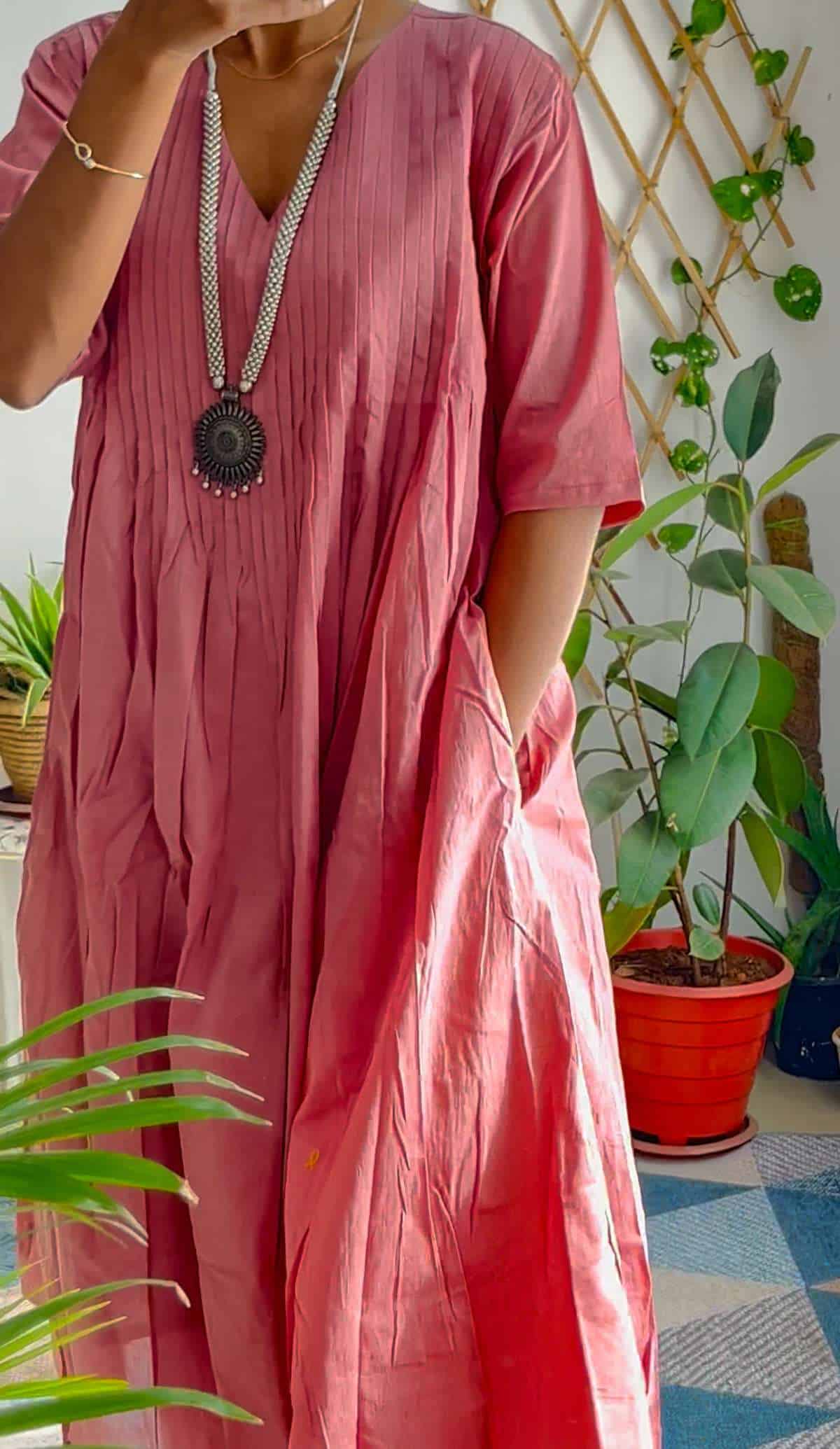 Blush Pink V-Neck Mul Pleated Kurta Set