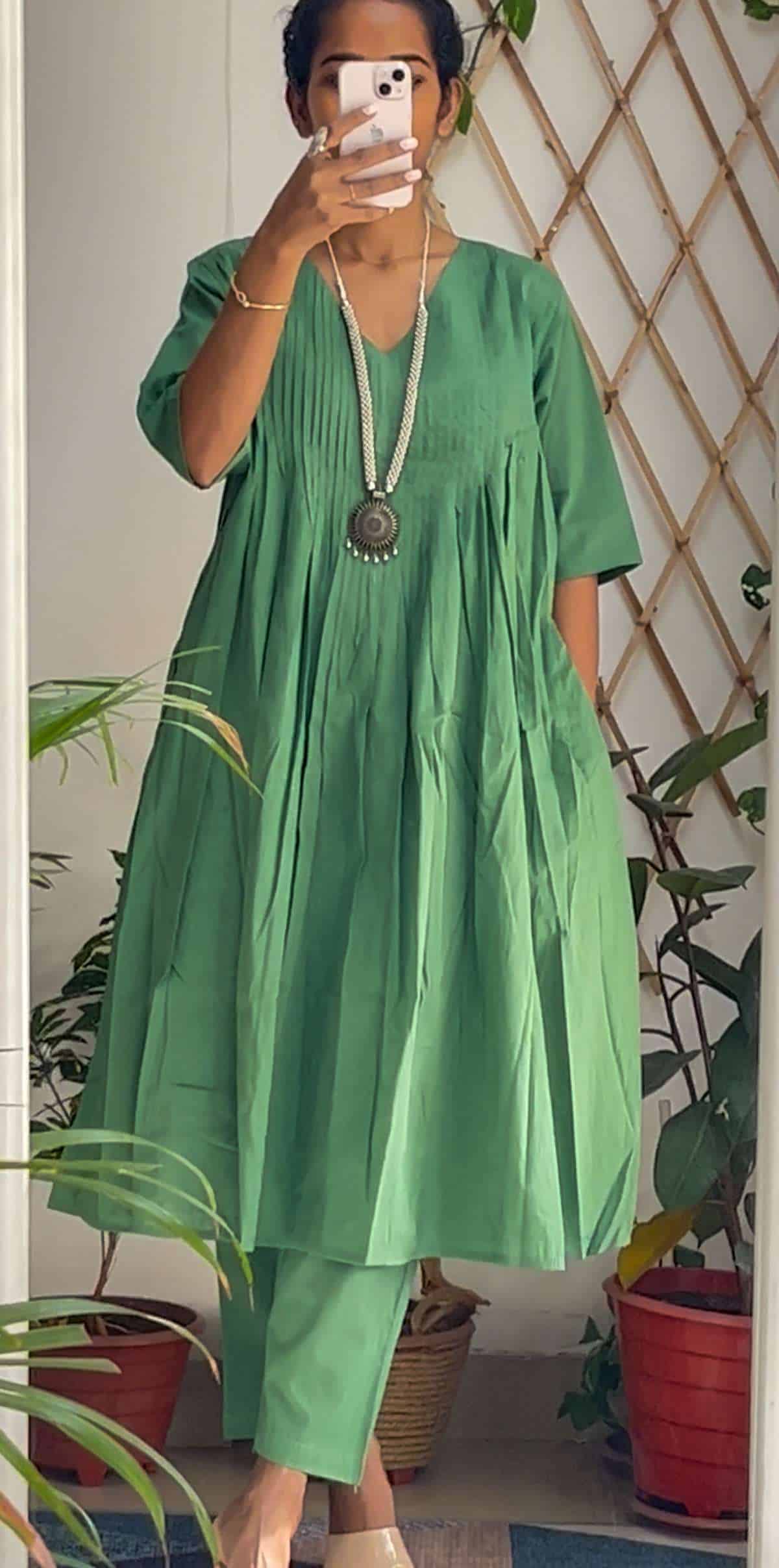 Green V-Neck Mul Pleated Kurta Set