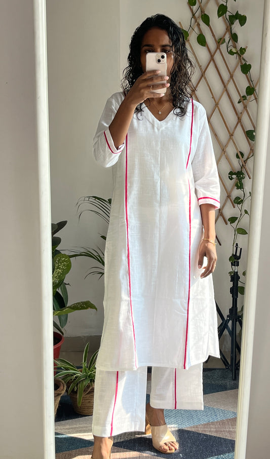 White Aakar Kurta Set
