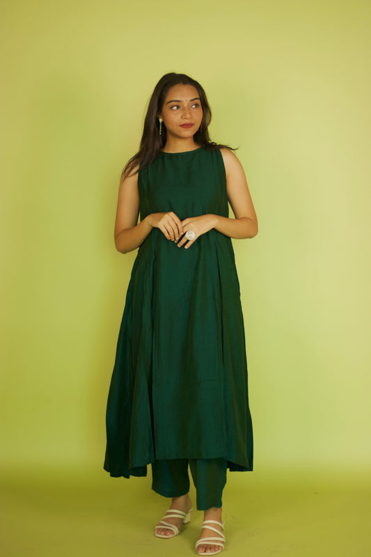 Green Chanderi sleeveless Kali kurta set