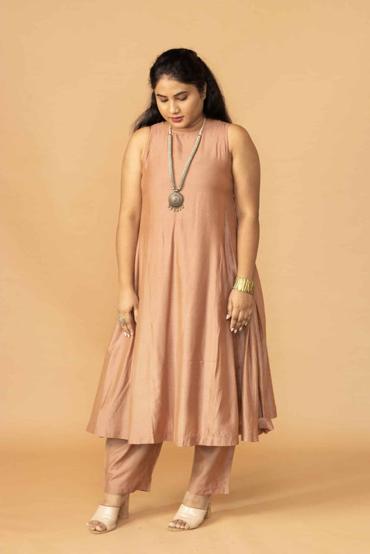 Gold Chanderi sleeveless Kali kurta set