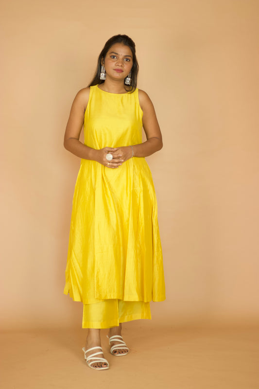 Mustard Chanderi sleeveless Kali kurta set