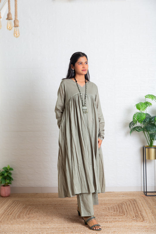 Grey Chudi Sleeves Mul Gathered Kurta set