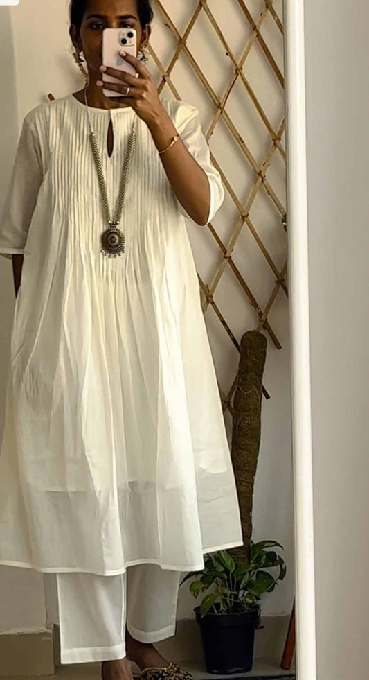 Ivory Mul Pleated kurta Set